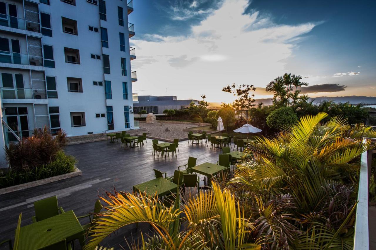 C Suites At Mactan Newtown Lapu-Lapu City Kültér fotó